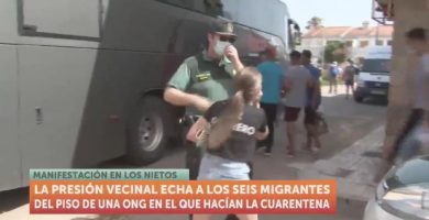 طرد ستة جزائريين الجيران لوس نييتوس