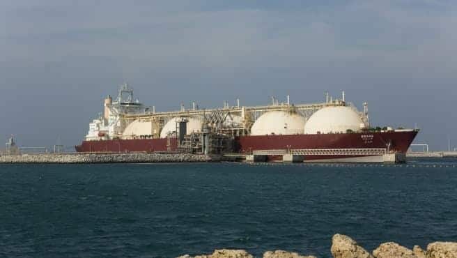 barco de transporte de gas gnl de totalenergies