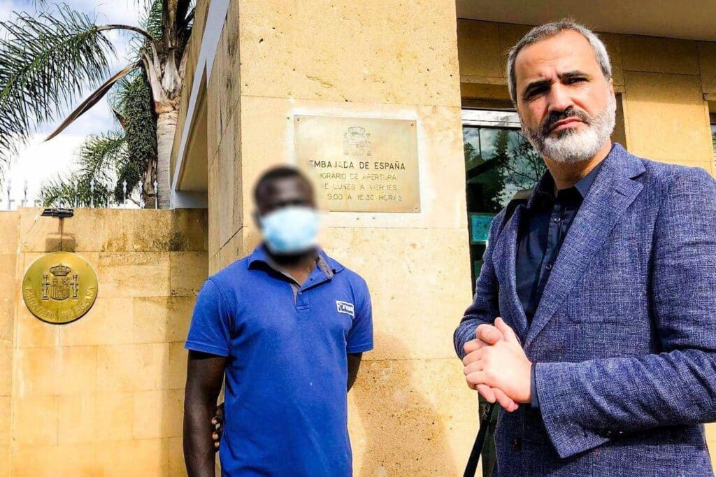 اللجوء في السفارة الإسبانية