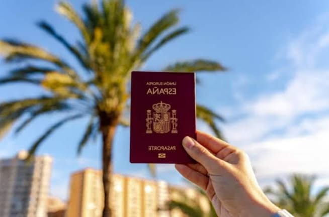 حالات الحصول على الجنسية الإسبانية
