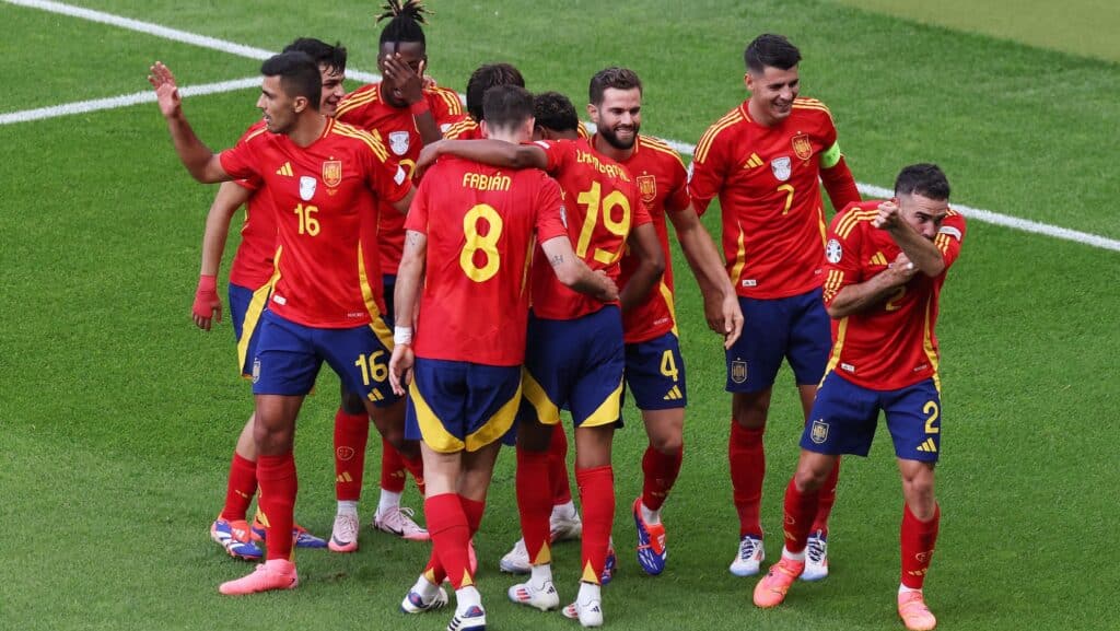 الكشف عن العرض الثاني من برشلونة لنجم المنتخب الإسباني