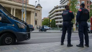 europapress 5189489 varios mossos desquadra plaza bonanova donde encuentran edificios okupados 1200 800