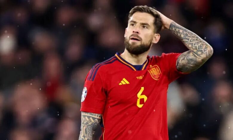 inigo martinez en un partido con la seleccion espanolajpg