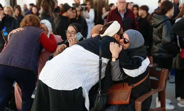 اليوم جميعنا في حداد… بلدة توروكس تنعى عائلة رباح المغربية التي اختنقت بالغاز أثناء نومها