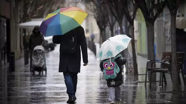 "الأرصاد الجوية الإسبانية" تحذر من وصول هواء "بارد جدًا" يتسبب في انخفاض درجات الحرارة في إسبانيا