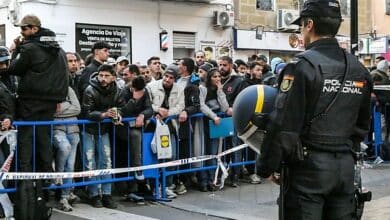 إسبانيا تشرع في ترحيل المهاجرين الجزائريين
