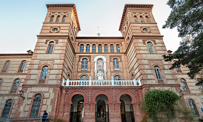 جامعة غرناطة
